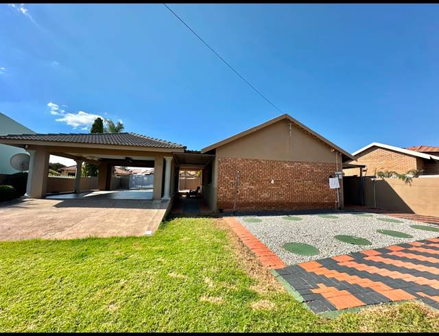 3 BEDROOM HOUSE FOR SALE IN BENDOR